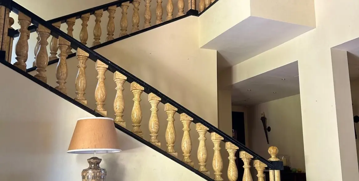 Sale of detached villa in Sierra Blanca 23