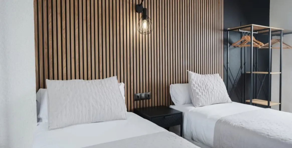 Sale of hotel in Estepona 2