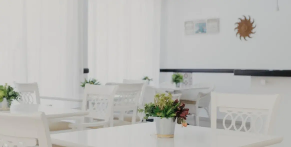 Sale of hotel in Estepona 12