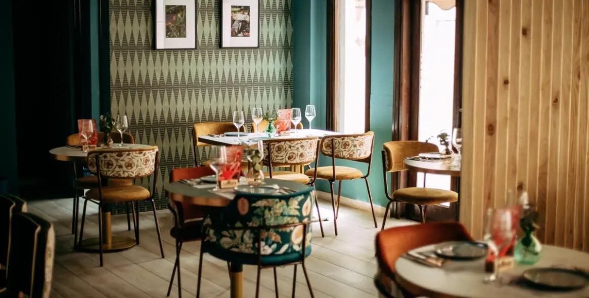 Sale of hotel in Estepona 13