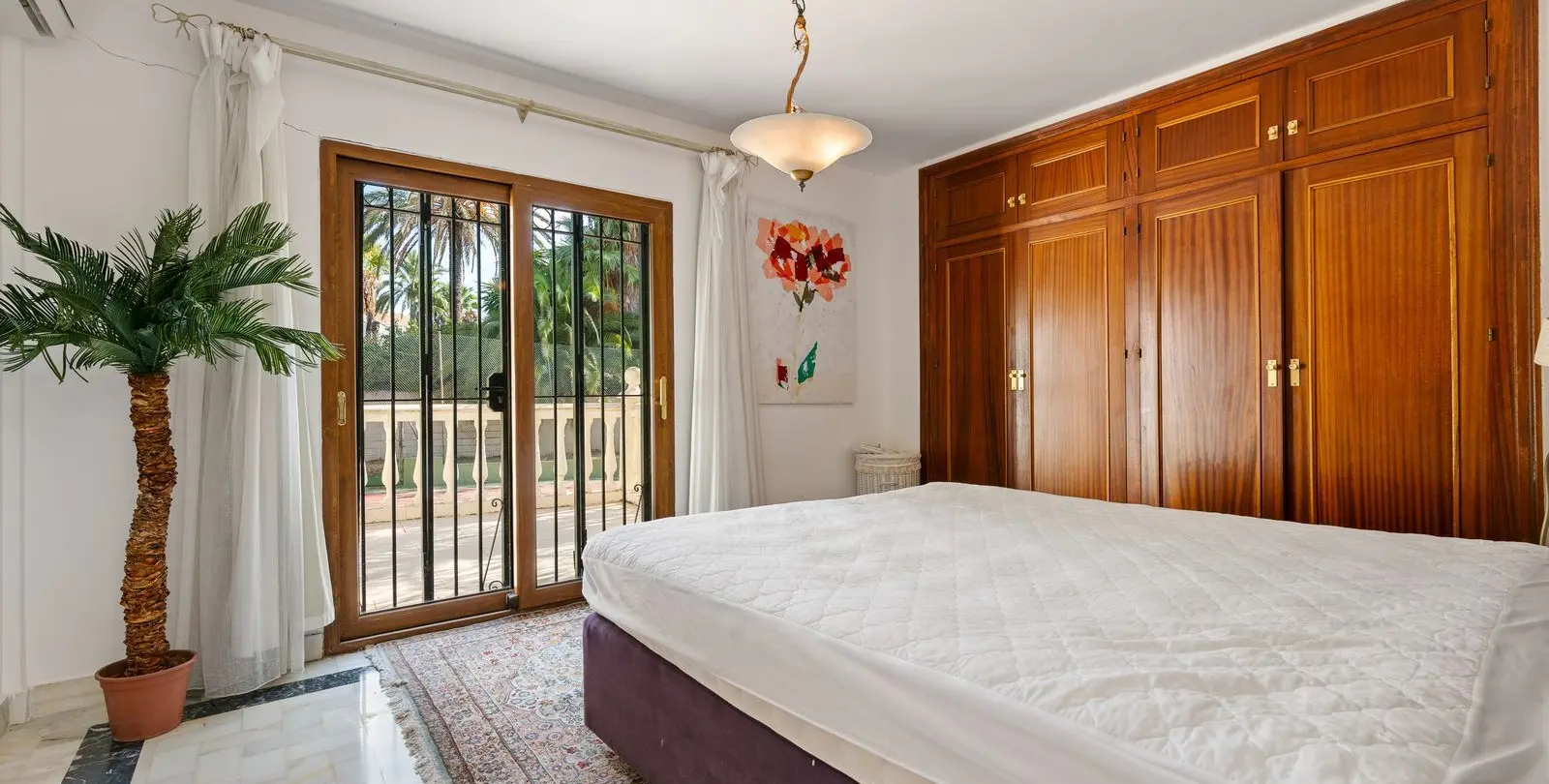 Venta de villa independiente en Estepona 9