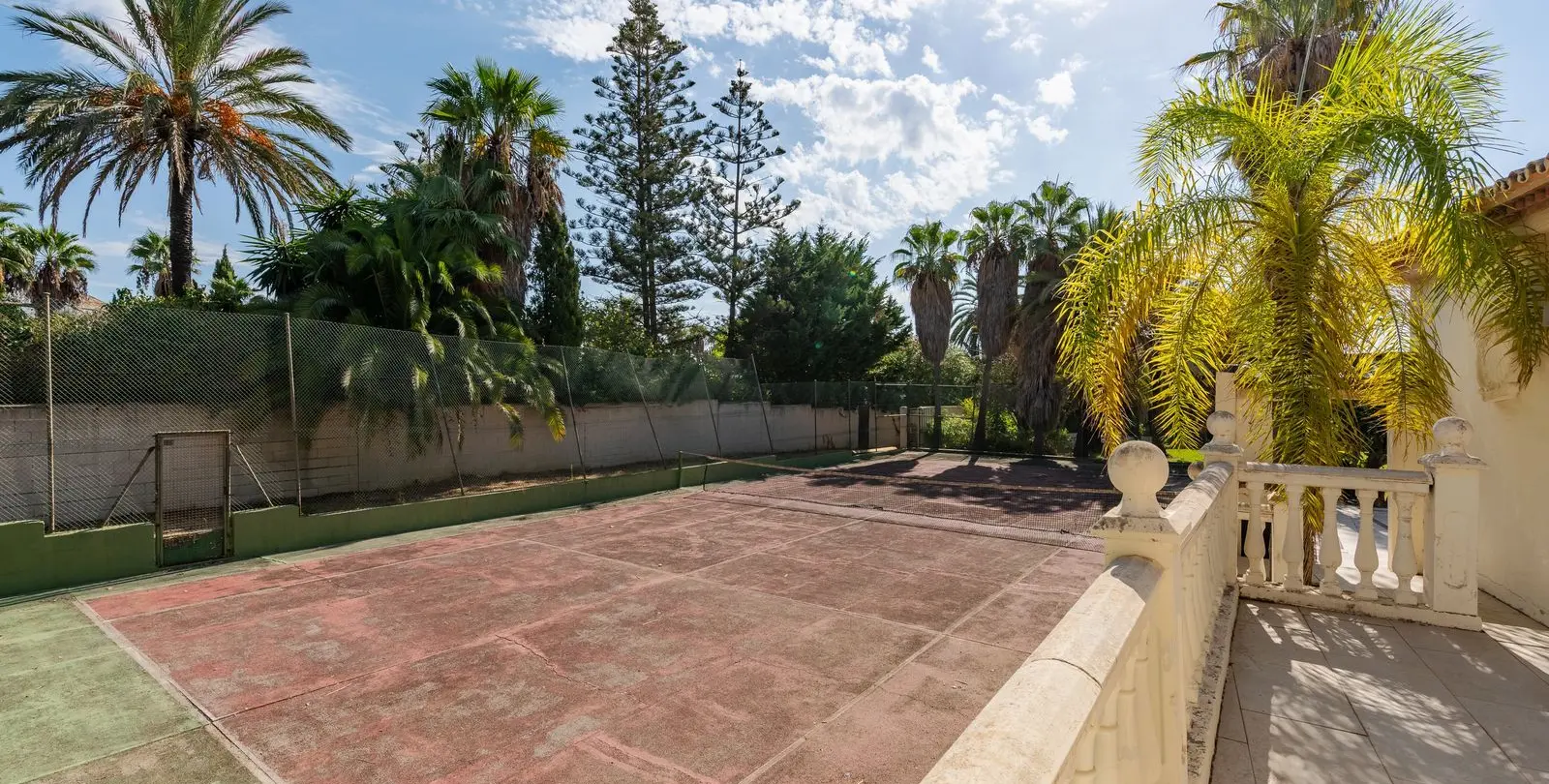Venta de villa independiente en Estepona 13
