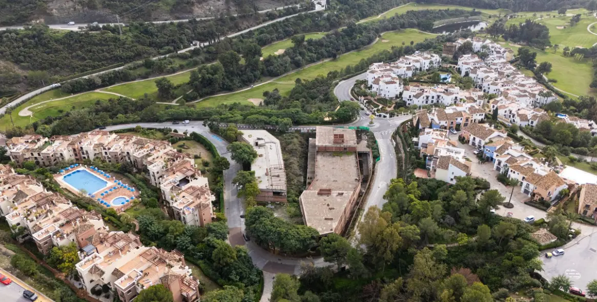 Sale of commercial premises in Benahavís 15