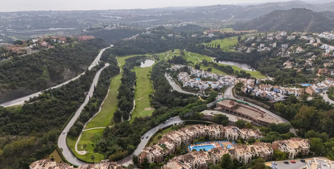 Sale of commercial premises in Benahavís 16