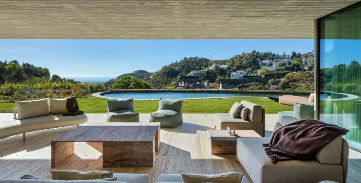 Sale of detached villa in Benahavís (district El Madronal) 2