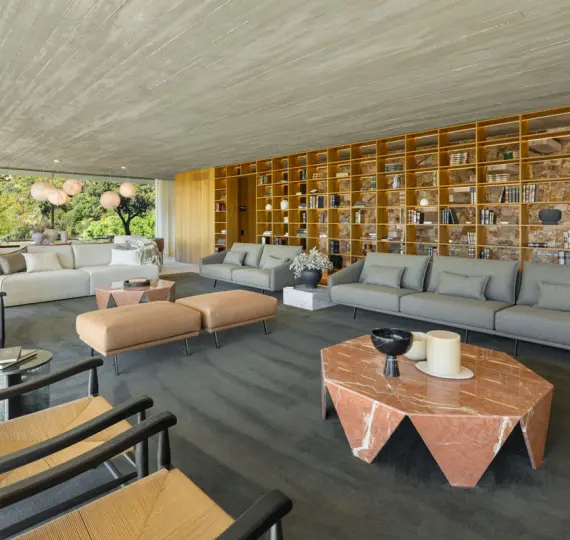 Detached villa R5047816