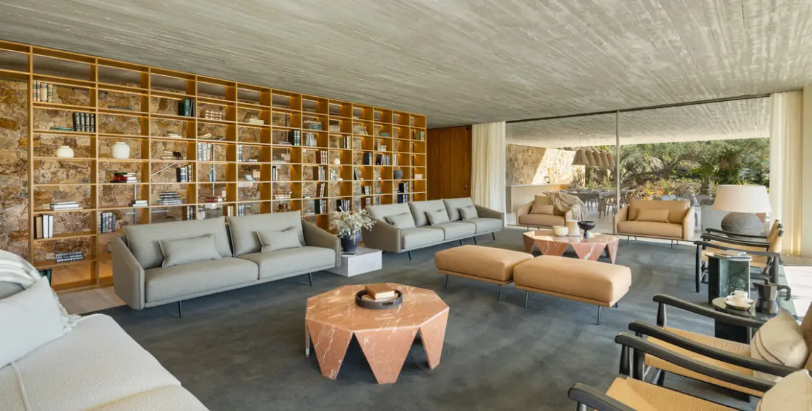 Sale of detached villa in El Madroñal 12