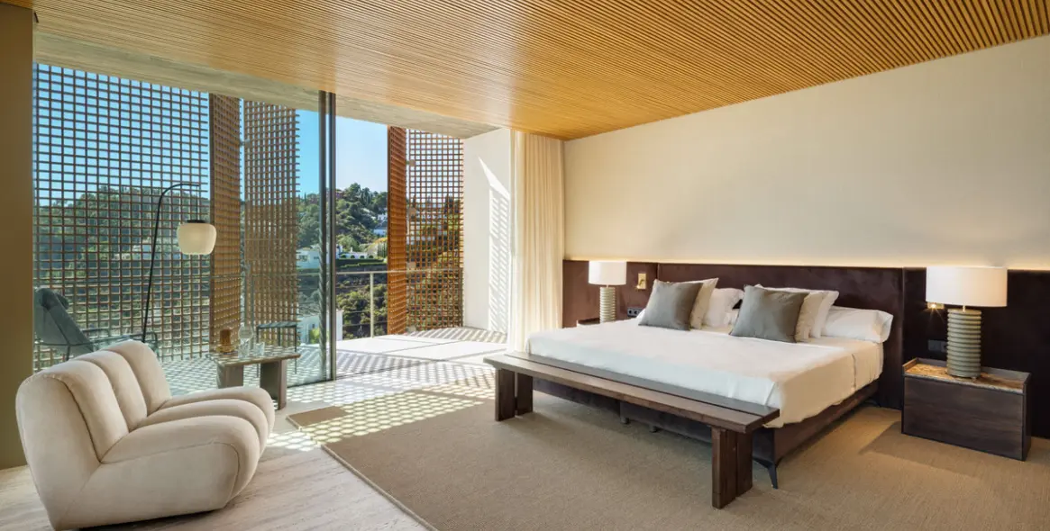 Sale of detached villa in El Madroñal 15