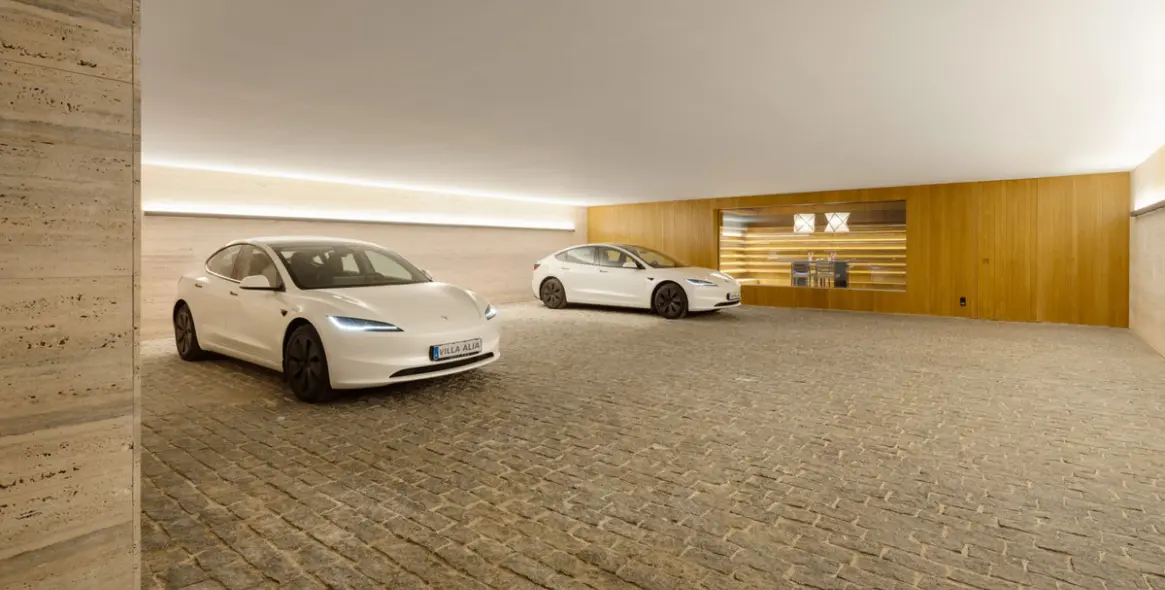 Продажа  отдельно стоящей виллы в El Madroñal 36