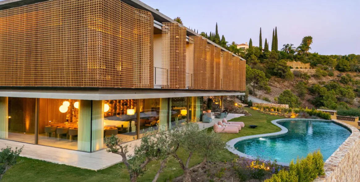 Продажа  отдельно стоящей виллы в El Madroñal 44