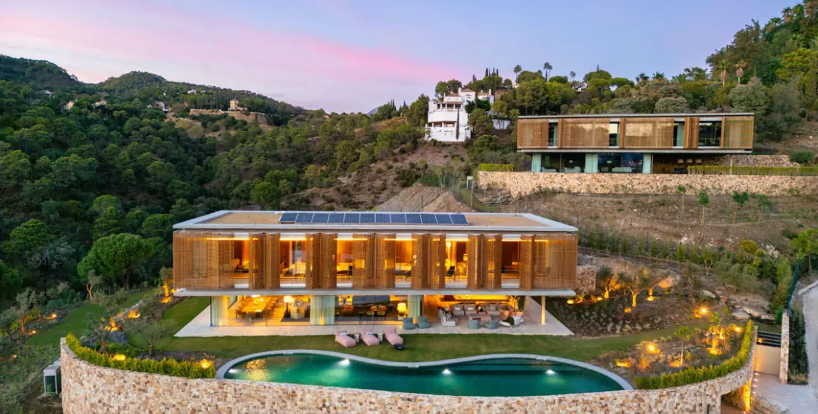 Продажа  отдельно стоящей виллы в El Madroñal 46