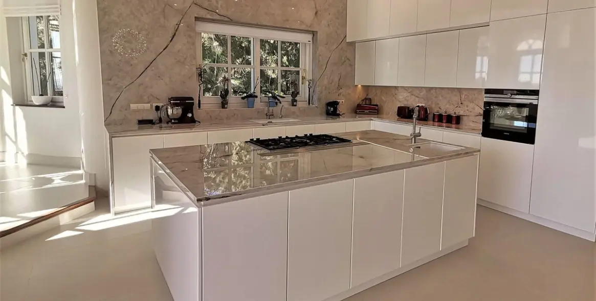 Venta de villa independiente en Benahavís (distrito La Zagaleta) 3