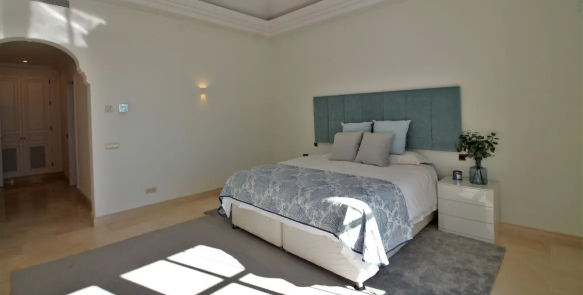 Продажа  отдельно стоящей виллы в La Zagaleta 15