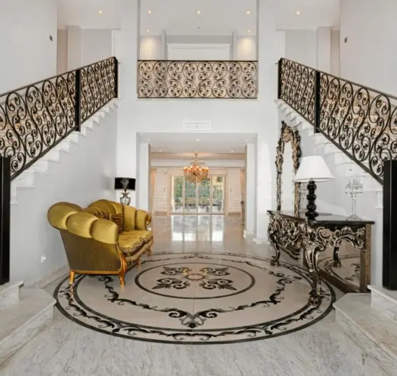 Detached villa R4788610