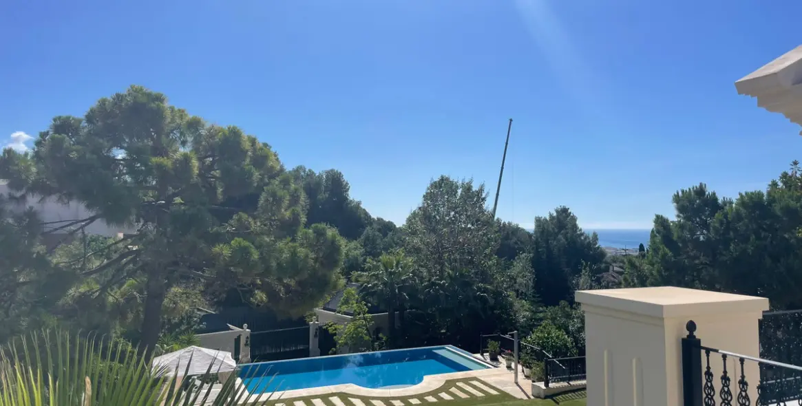 Sale of detached villa in Marbella (district The Golden Mile) 7