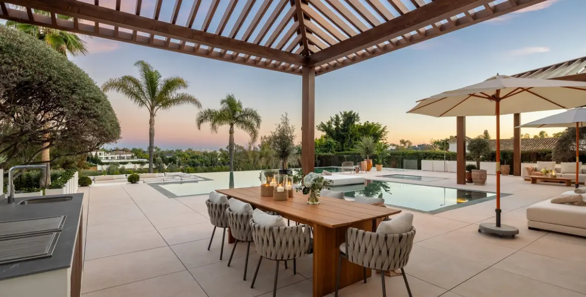 Sale of detached villa in Nueva Andalucía (district Nueva Andalucía) 2