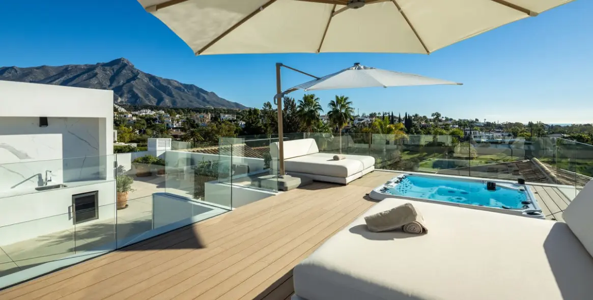 Sale of detached villa in Nueva Andalucía (district Nueva Andalucía) 5