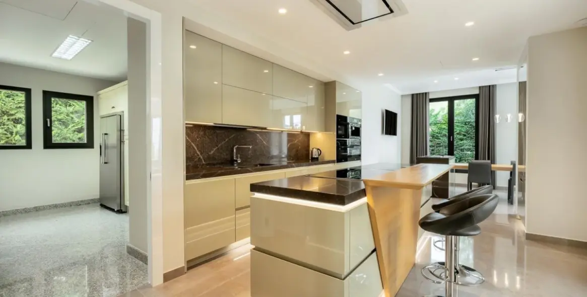 Продажа  отдельно стоящей виллы в Marbella (район Sierra Blanca) 10