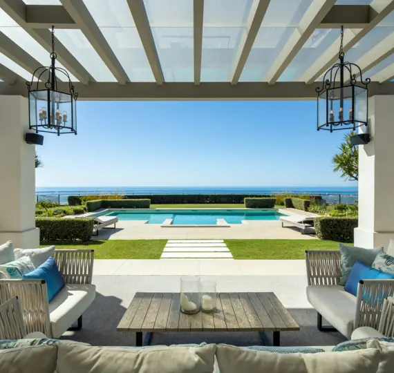 Продажа  отдельно стоящей виллы в Monte Halcones