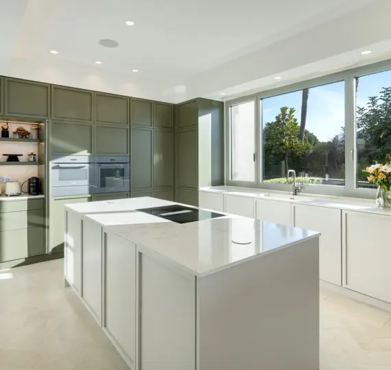 Продажа  отдельно стоящей виллы в Monte Halcones