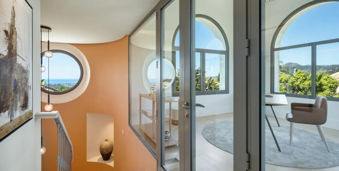 Продажа  отдельно стоящей виллы в Monte Halcones 16