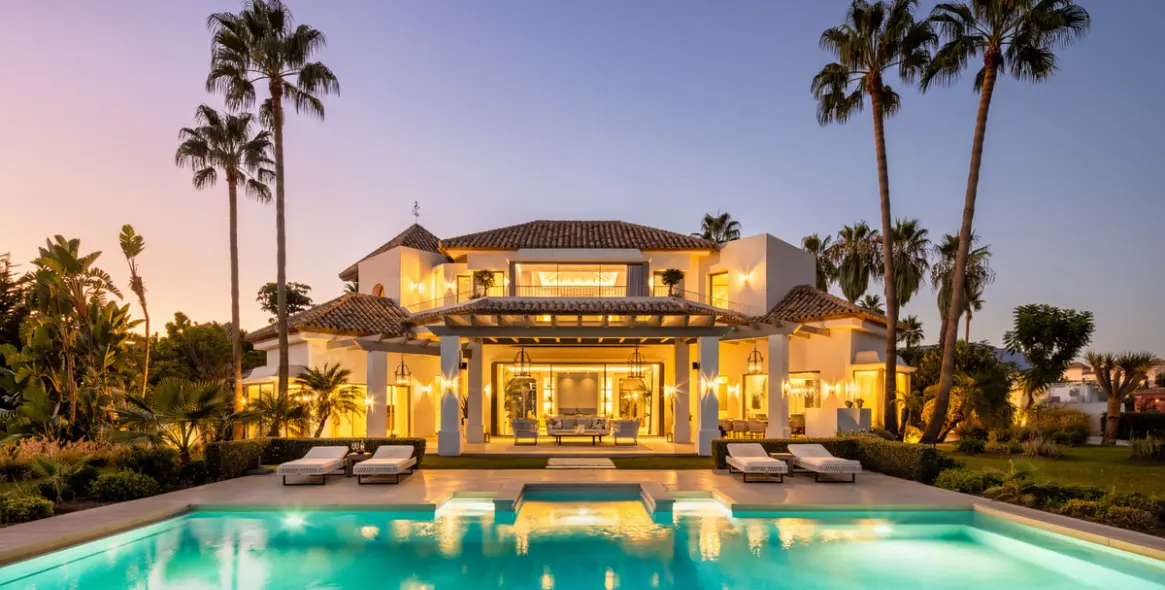 Sale of detached villa in Monte Halcones 33