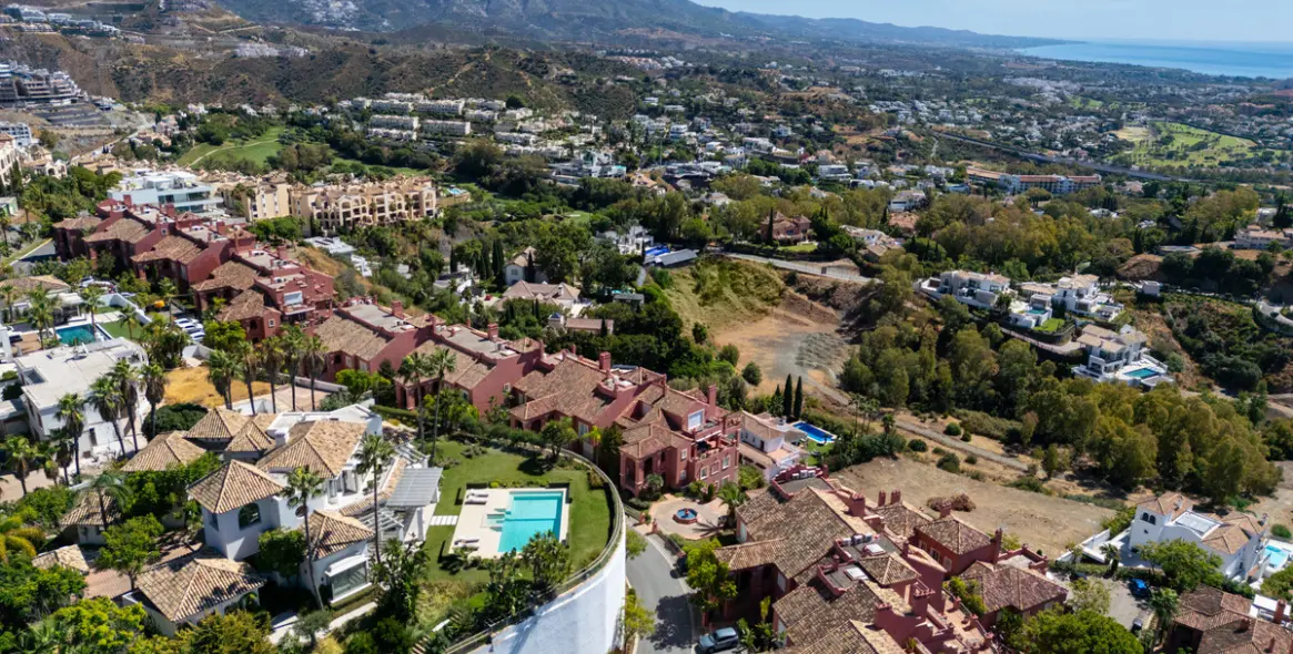 Sale of detached villa in Monte Halcones 39