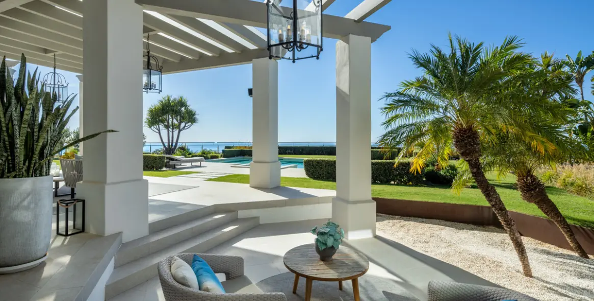 Sale of detached villa in Monte Halcones 40