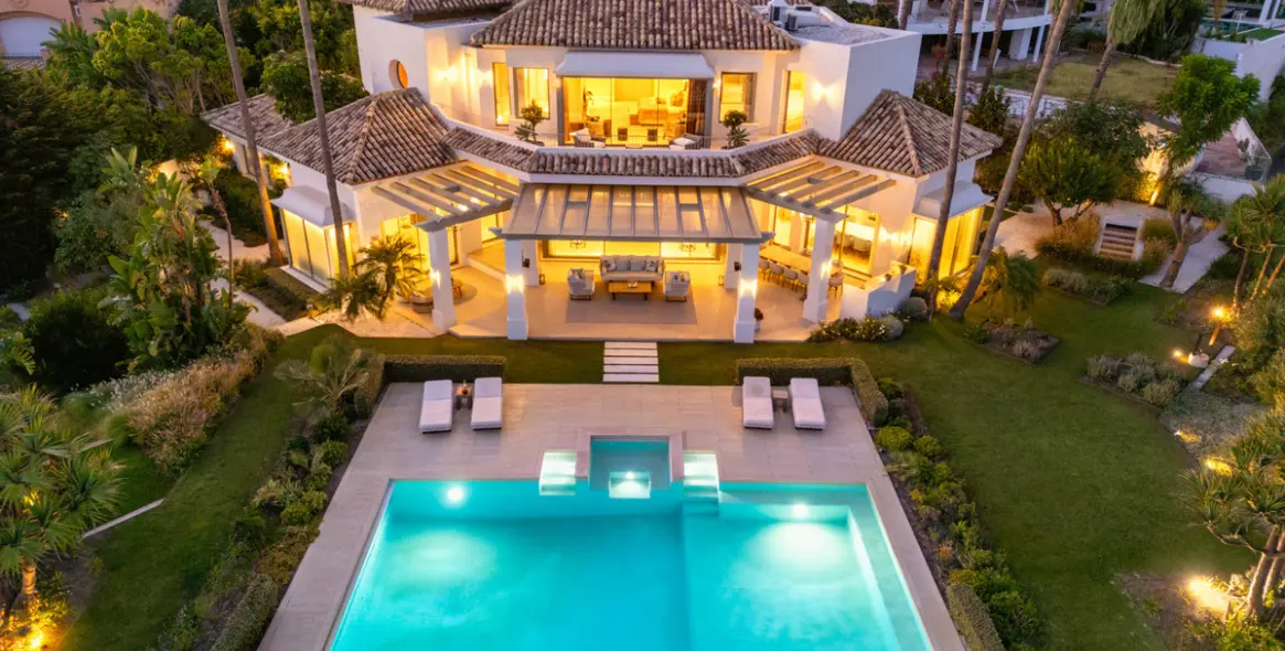 Sale of detached villa in Monte Halcones 42