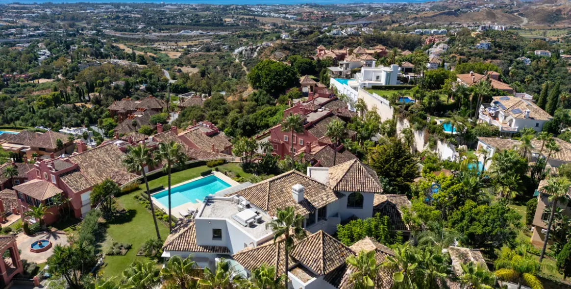 Sale of detached villa in Monte Halcones 45