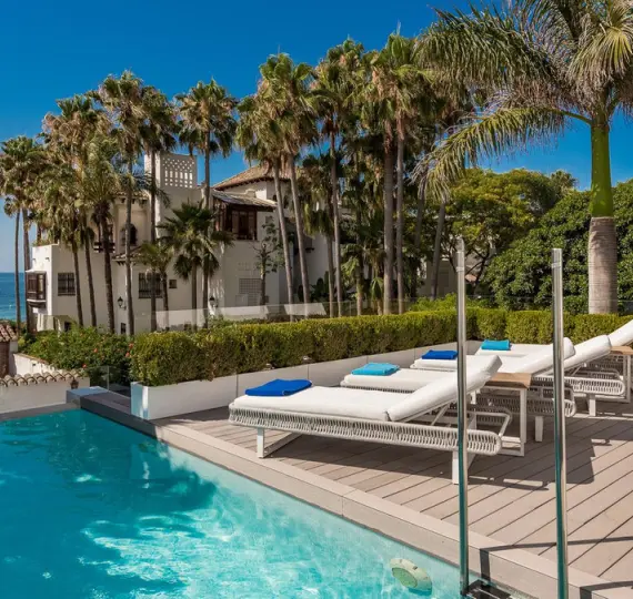 Detached villa R4841641