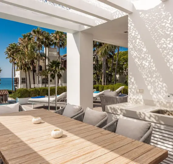 Detached villa R4841641