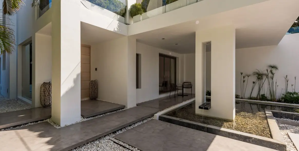 Sale of detached villa in Marbella (district The Golden Mile) 9