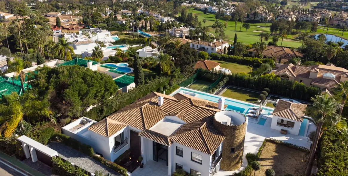 Sale of detached villa in Nueva Andalucía (district Nueva Andalucía) 3