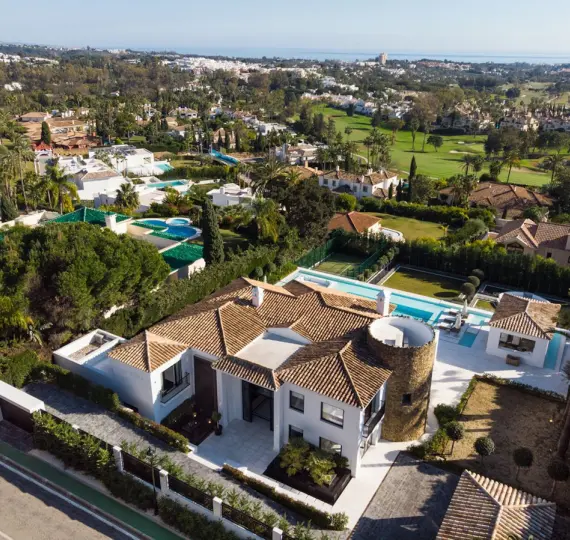 Detached villa R5148595