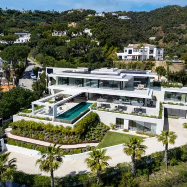 Sale of detached villa in Benahavís