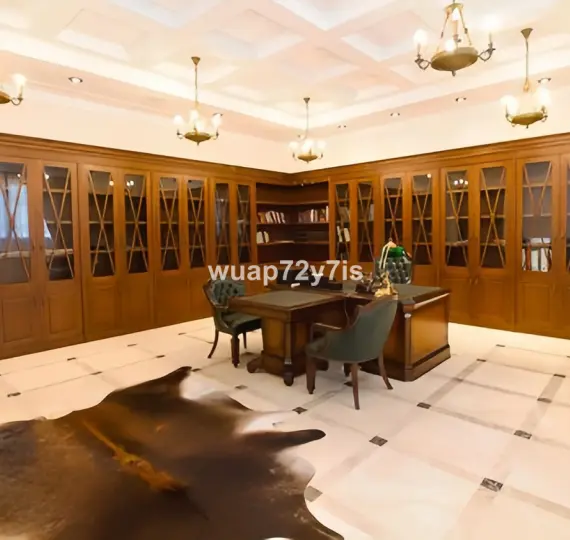 Detached villa R5104297