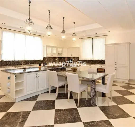 Detached villa R5104297