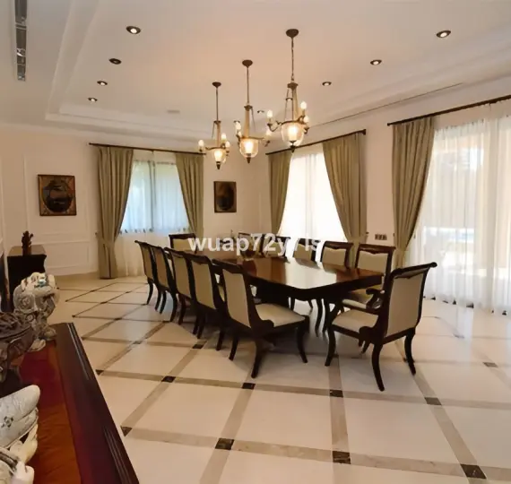 Detached villa R5104297