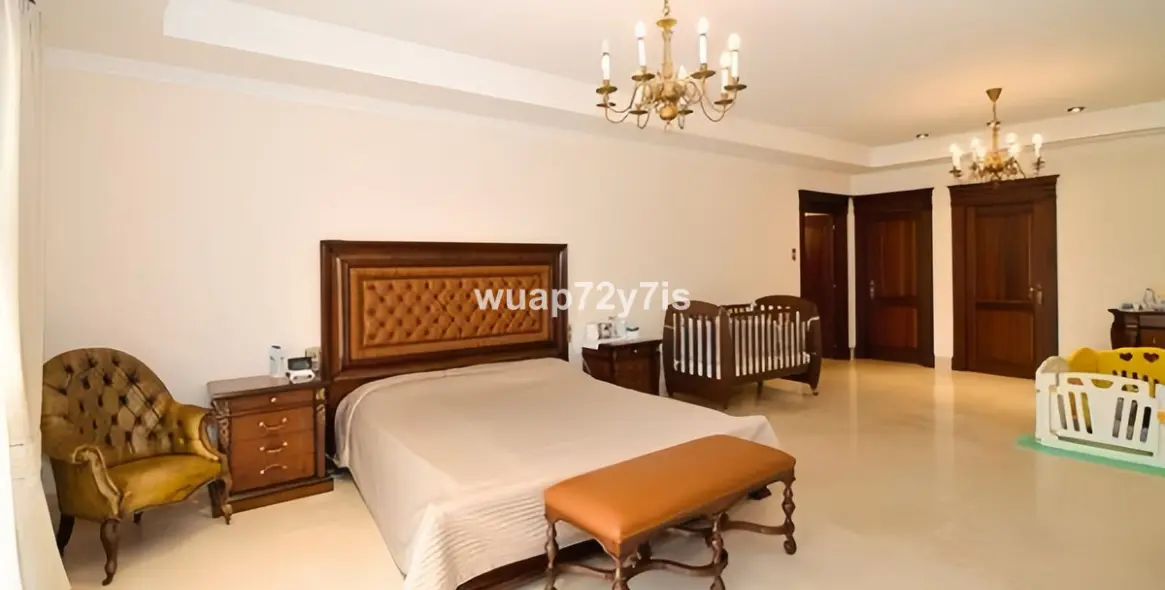 Venta de villa independiente en Guadalmina Baja 11