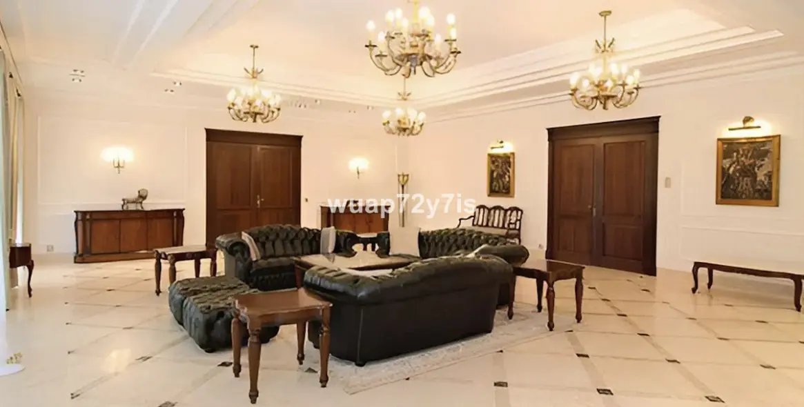 Venta de villa independiente en Guadalmina Baja 12