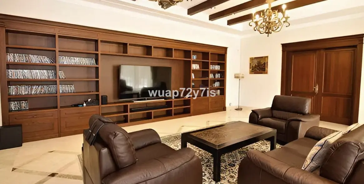 Venta de villa independiente en Guadalmina Baja 14