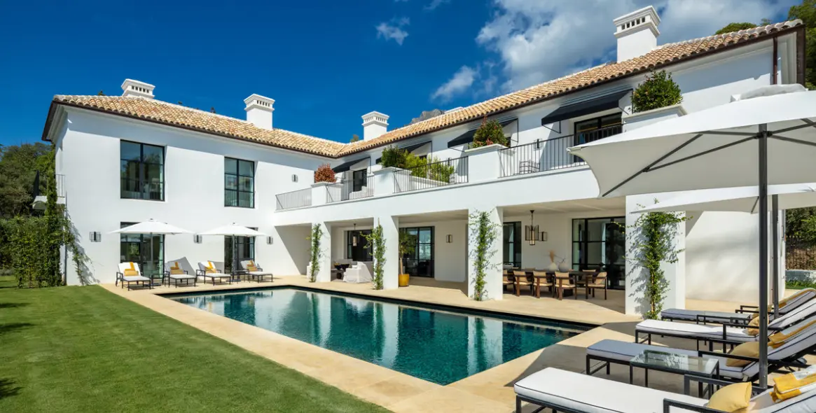 Sale of detached villa in Marbella (district The Golden Mile) 1