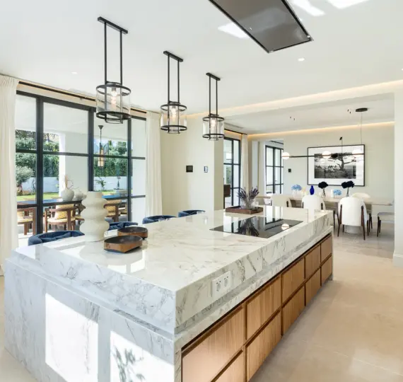 Detached villa R5156452