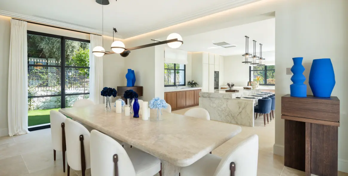 Sale of detached villa in Marbella (district The Golden Mile) 4