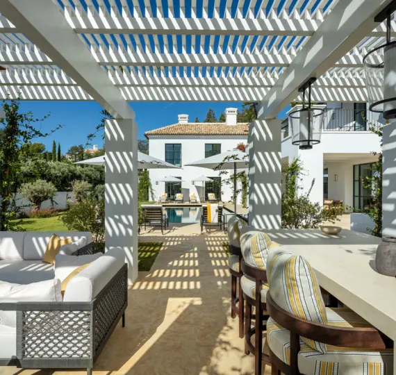 Detached villa R5156452