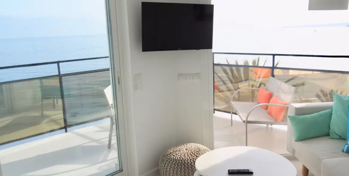 Short-term rent of middle floor apartment in Marbella 2