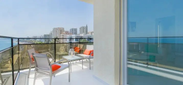 Short-term rent of middle floor apartment in Marbella 4