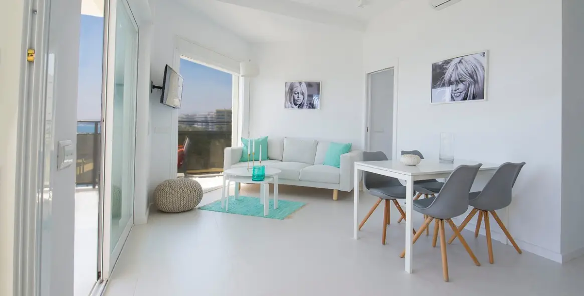Short-term rent of middle floor apartment in Marbella 6