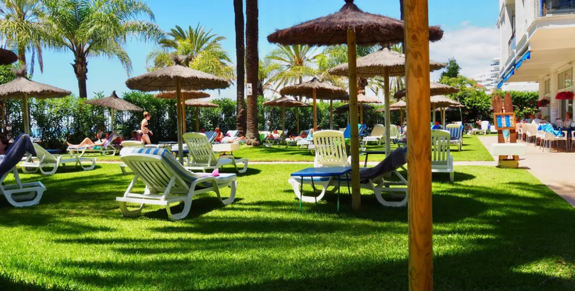 Short-term rent of middle floor apartment in Marbella 12